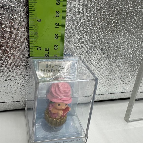 Hallmark Keepsake Merry Miniatures Happy Hatters Collection Rosie Chapeauzie - Picture 6 of 7